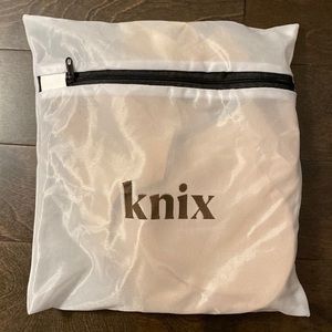 NWT Knix Caralyst SportsBra Never Worn! fits 36B, 38B, 36C